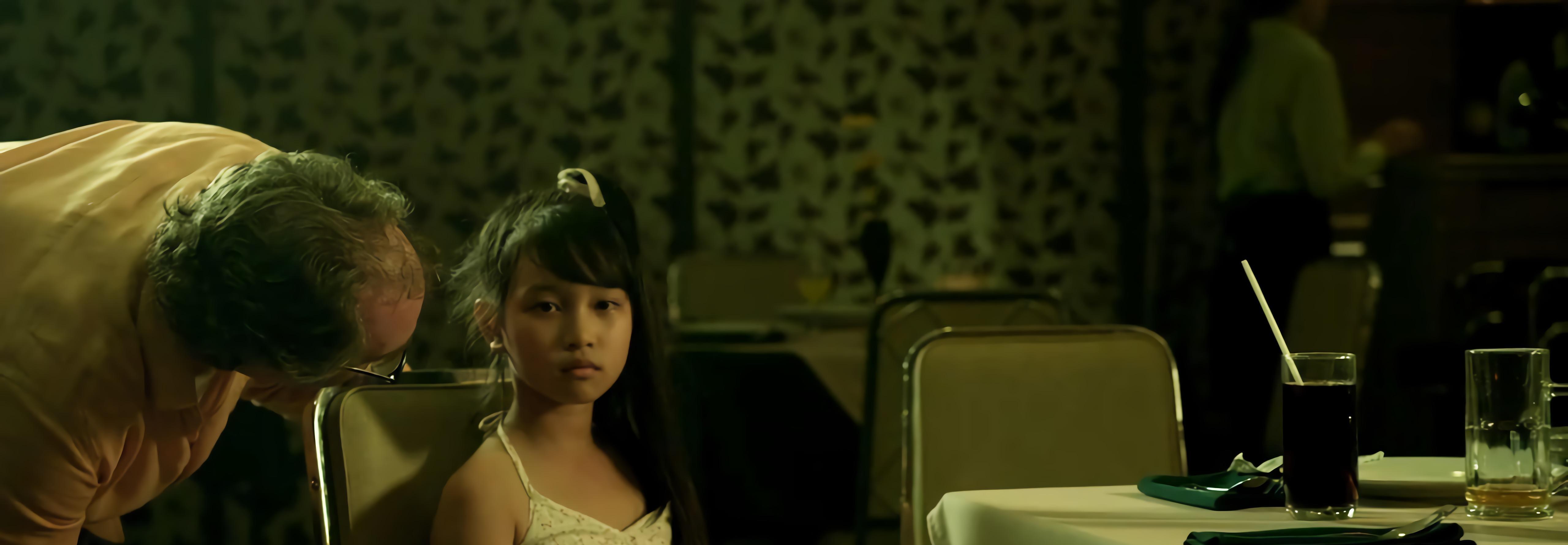 小镇多名幼女被拐,原因竟是一桩桩黑色交易,电影_老张_女孩_科尔