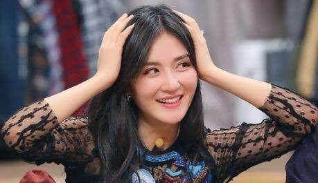 从"被怀孕"到恶意消费,谢娜的肚子为何成了全民娱乐的焦点话题?