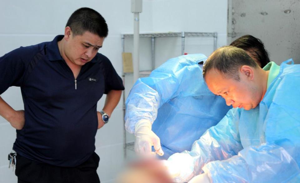 枕边丈夫竟是犯罪恶魔1974年,魏志成出生在湖北神农架的一个普通农民