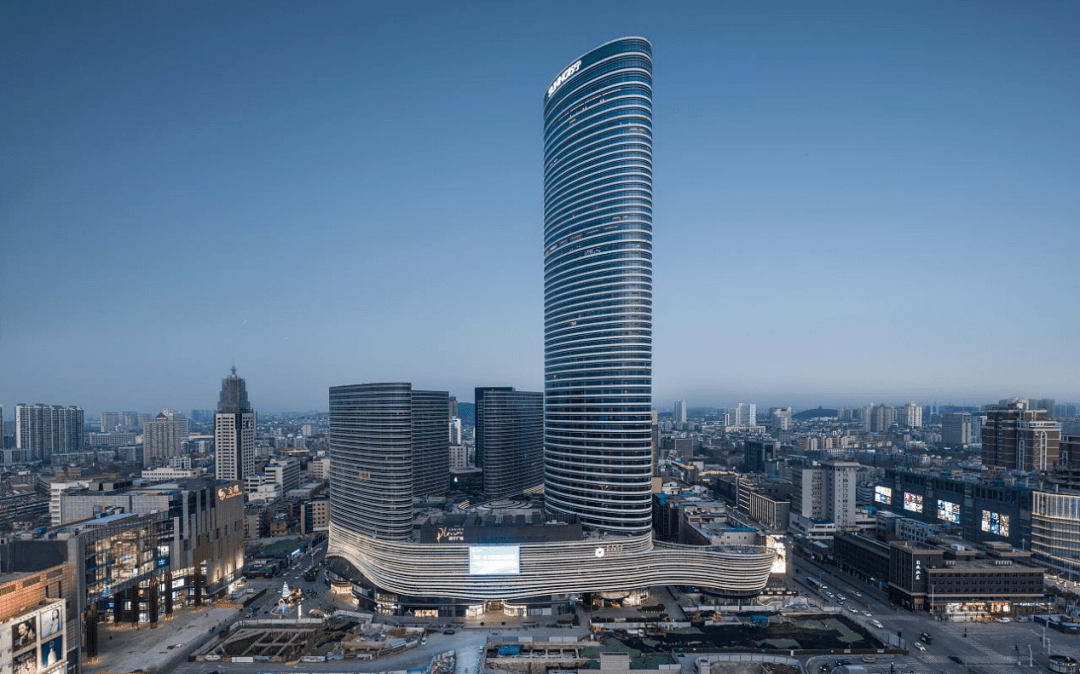 中),万科淮海天地,荣盛城商业(建设中)为代表的淮海新城商圈同频共振