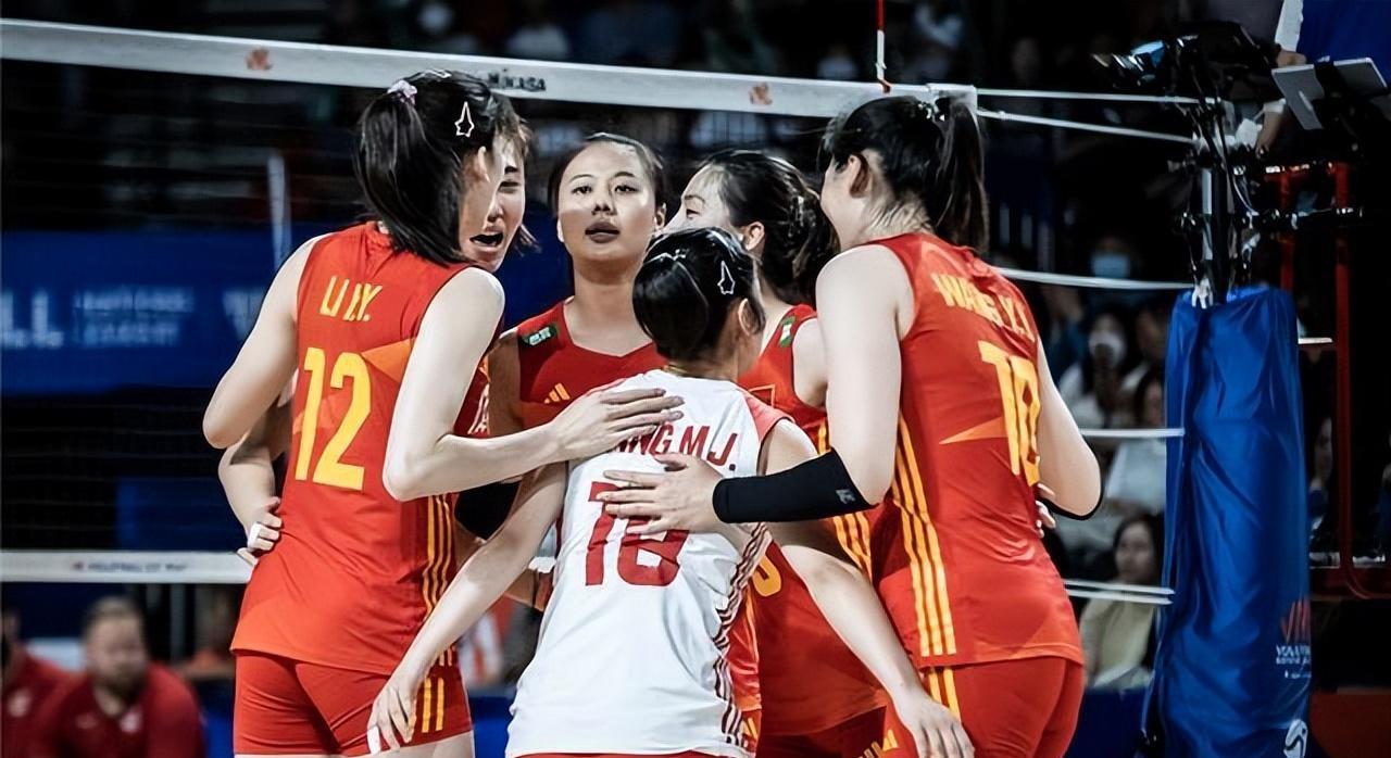 女排3朵金花疑似被弃用,五战至今零出场,蔡斌意欲何为_中国女排