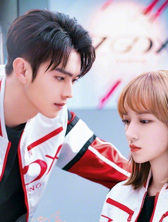 乐华呼吁网友不要演得太深,剧方也回应,程潇电竞少女的形象崩了_许凯