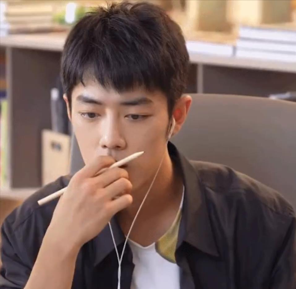 肖战影视瓜又起,拍剧比不上播的速度,难怪内娱给他塞饼!