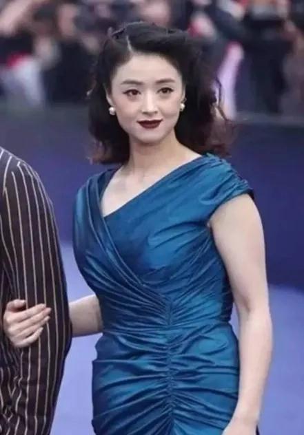 38岁蒋欣暴瘦30斤!扬言漂亮很简单,秘诀就靠这6个字