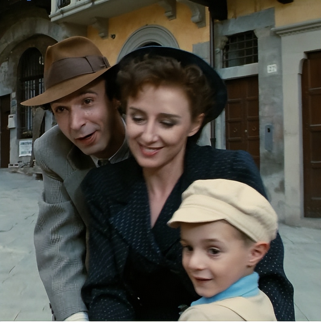 美丽人生》,他编织了地球上最大的谎言,却把笑着的人都看感动_电影_圭