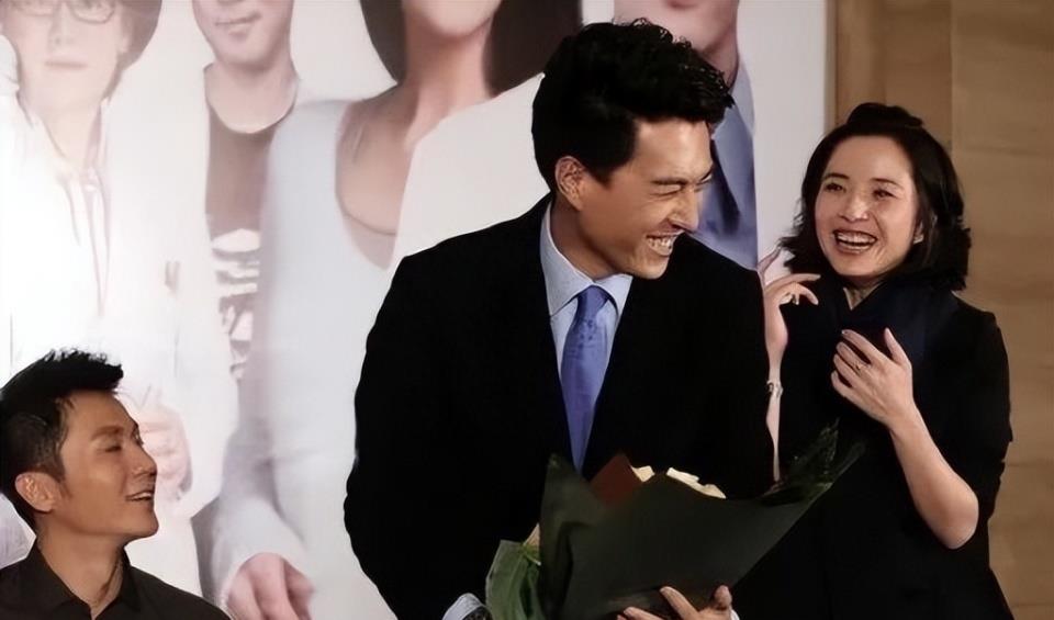 靳东隐藏了12年的就是老婆!