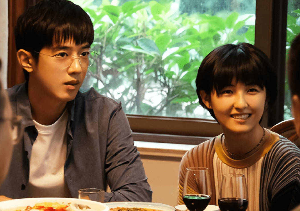 就连曾经在剧中饰演过黄磊女儿的张子枫,在得知张子枫的荧幕初吻给了