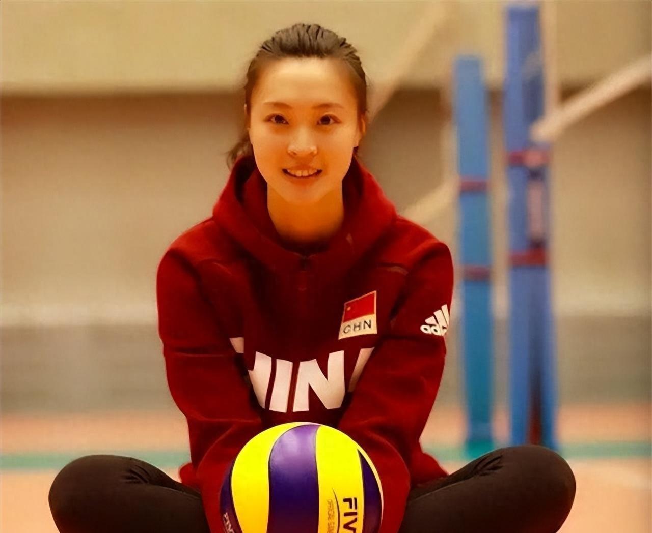 排球女神惠若琪近况:嫁"矮个"博士丈夫,如今尽显人妻之态_成为了_体育