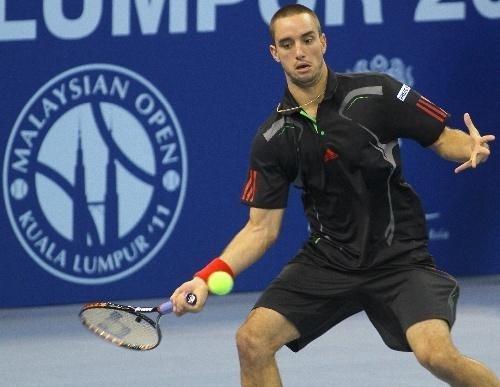 维克托·特洛伊基:网球坚韧传奇!