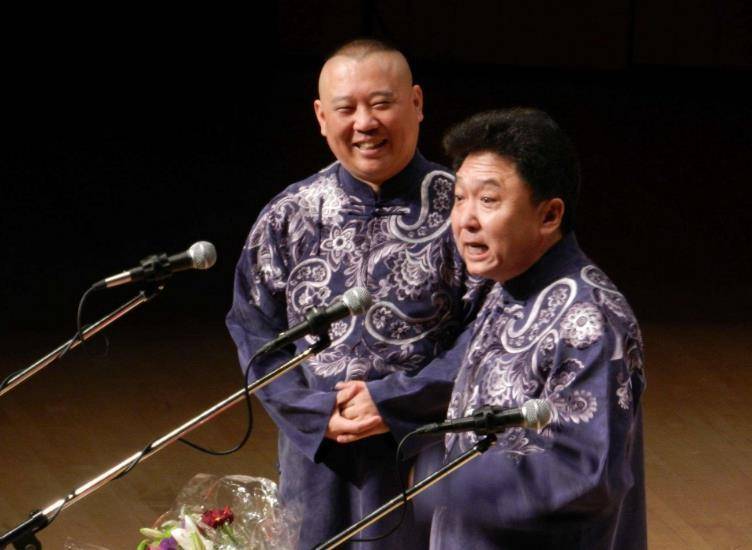 于谦背景强大,拥有私人养马场,不做导演选择相声_岳云鹏_喻晓_徒弟