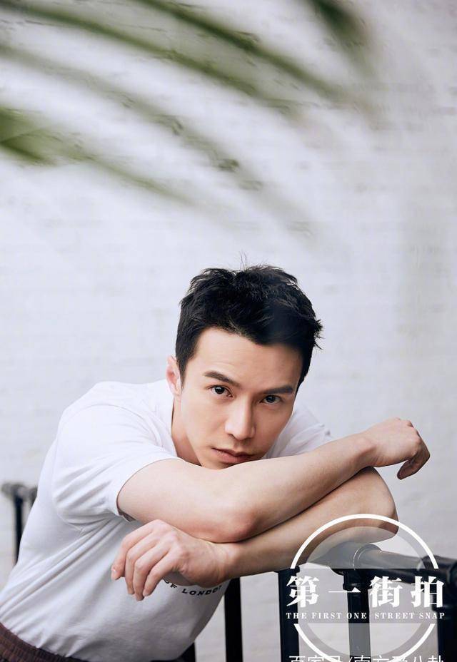 徐克老婆,著名监制施南生,曾监制经典文艺片《无限春光》中,王冠逸