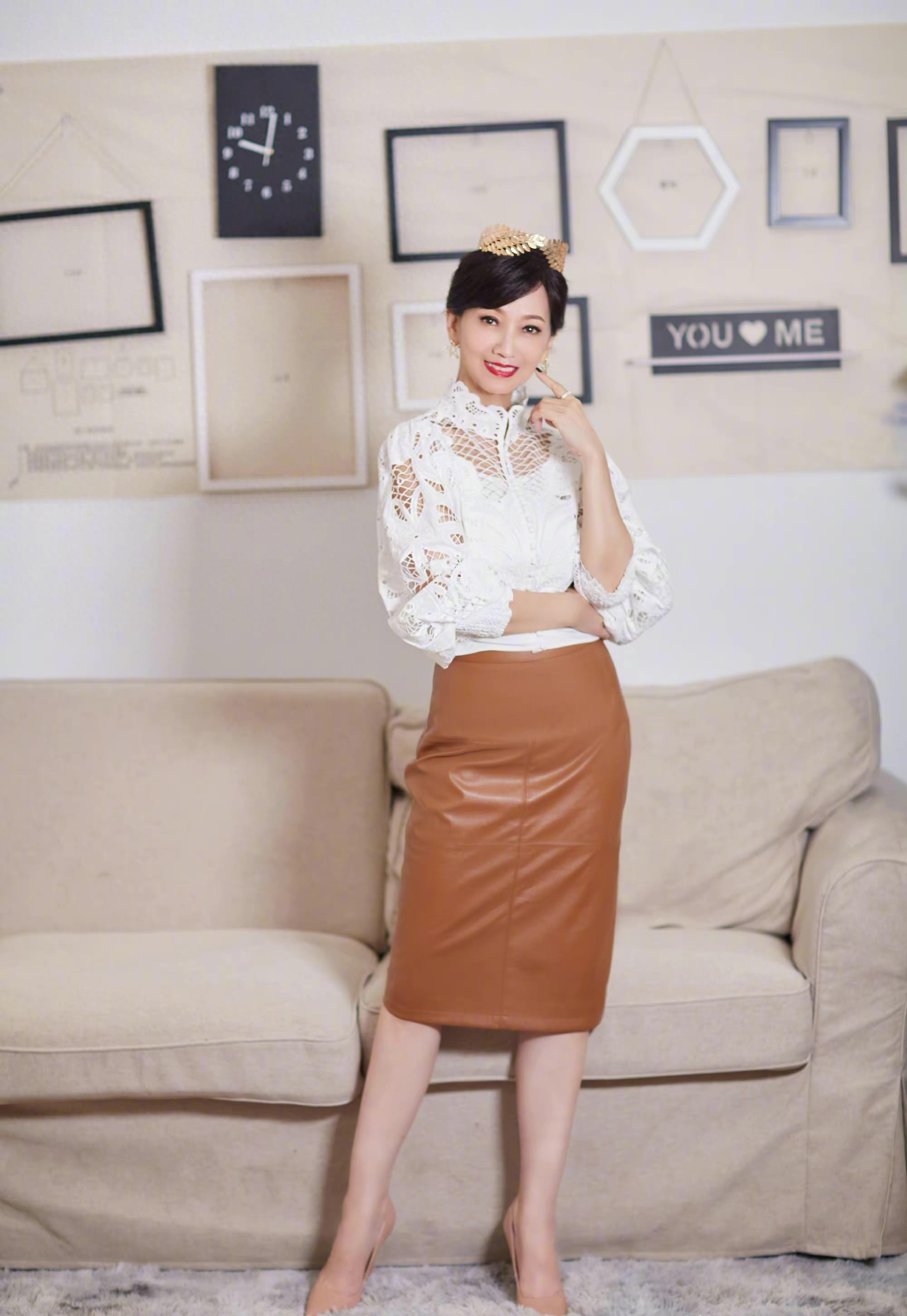 不老女神赵雅芝:别低头,皇冠会掉_传奇_老年人_感觉