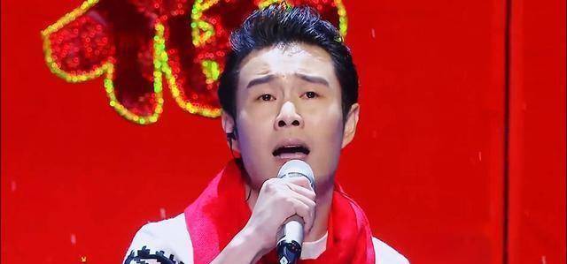并且,以他的专业程度来《跨界歌王》当评委,也是绰绰有余的.