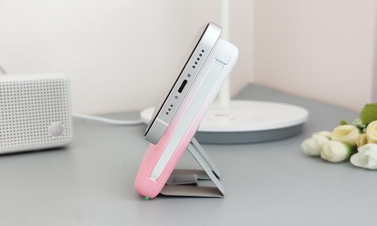 轻装上阵,完美解决带数据线的麻烦:sanag塞那K60无线磁吸充电宝