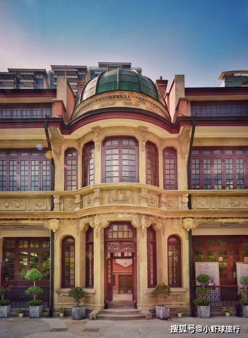 张园位于上海市静安区南部,始建于1882年,是上海现存规模最大,最完整