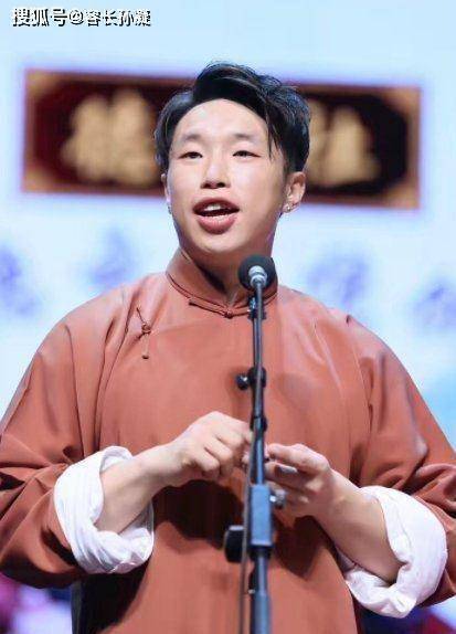 当然,与岳云鹏,张云雷,孟鹤堂等相比,烧饼确实不是那么出名