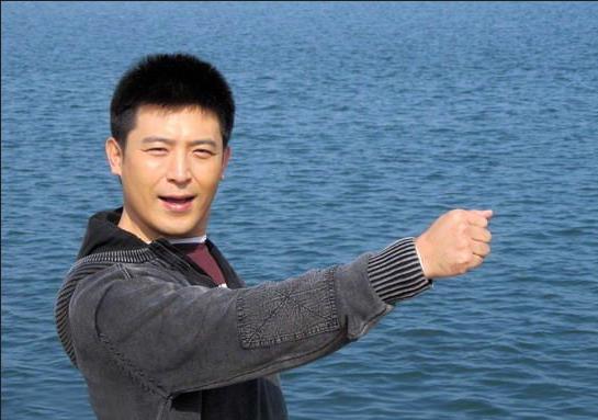 孙涛:从自卑到"舞台常客",是谁成就了他?_李莉_父亲_部队