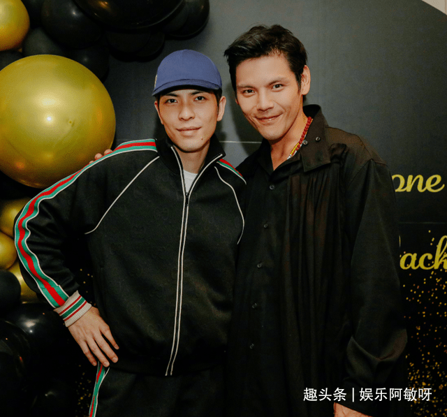 向佐生日晒家族合照,郭女子素颜出镜,37岁皮肤状态却让人看愣_萧敬腾