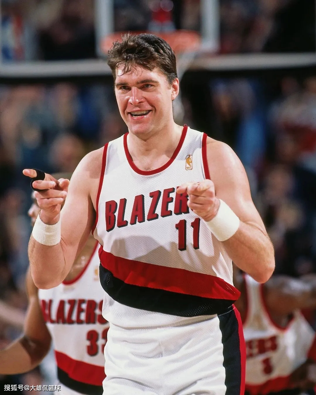 阿维达斯萨博尼斯阿维达斯萨博尼斯是立陶宛籍nba球星,他是1986年首轮