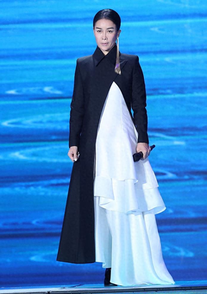 内涵章子怡暴击林志玲,一言不合"扇"飞杨紫_眼光_丈夫_什么