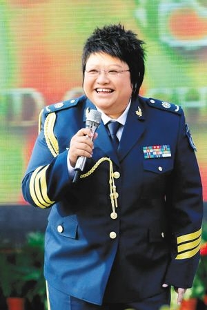 当张迈被问到,对韩红,那英这样能唱红的歌手怎么看待时,张迈直言;"