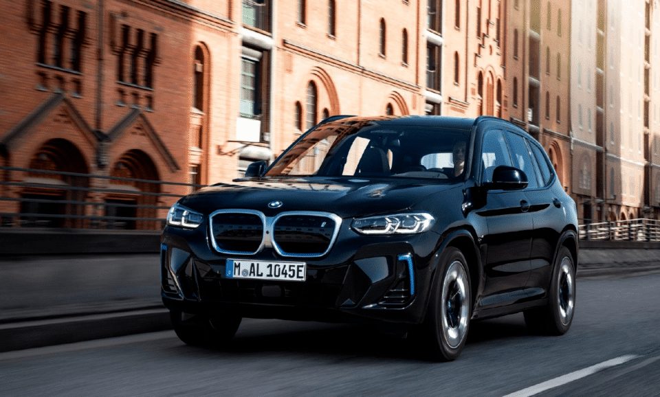 宝马终于"低头",豪华suv从40.