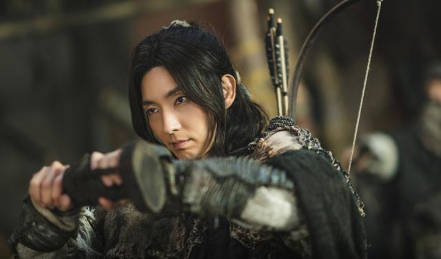 李准基早期掀起的非主流造型,笑谈当年的时尚品味:真心感到抱歉