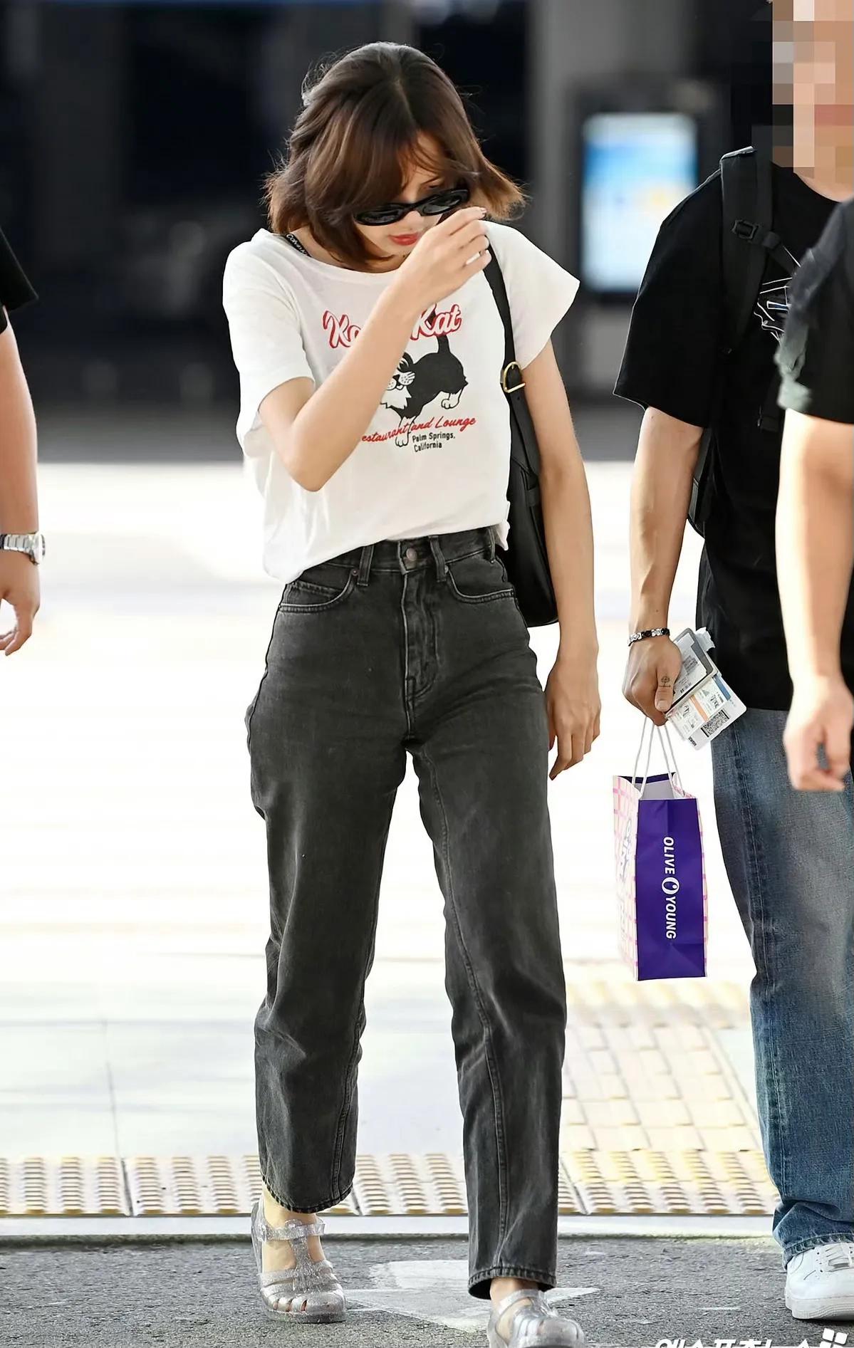 lisa这颜值还普吗?