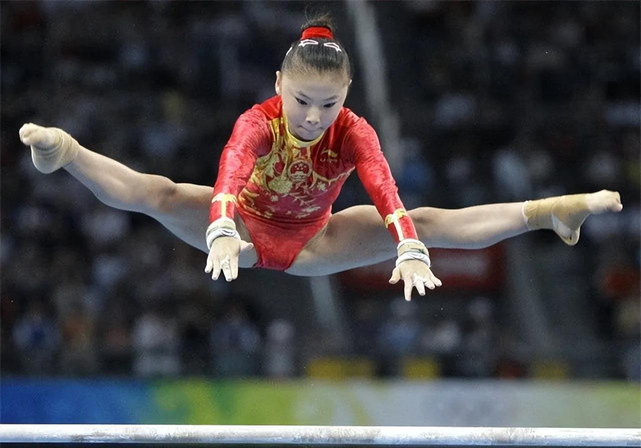 1米46奥冠何可欣近况:退役后长到1米5成女神,谈了个1米8男足_活动