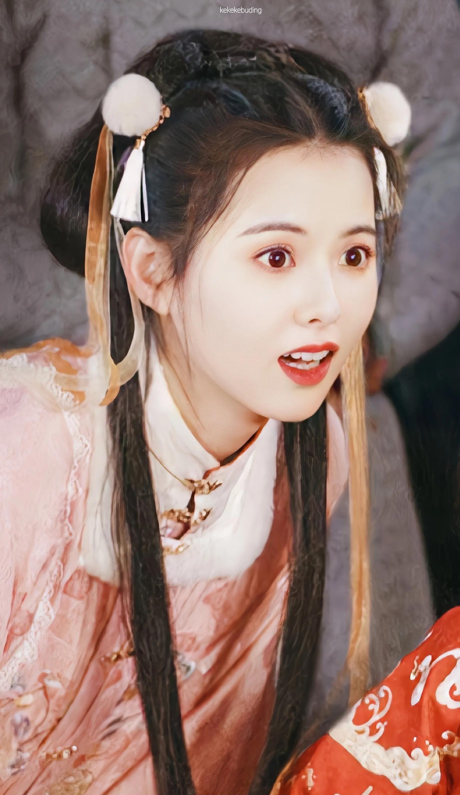 代表作品有《将界第二季》《惹不起的殿下大人》《侠探简不知》《侠探