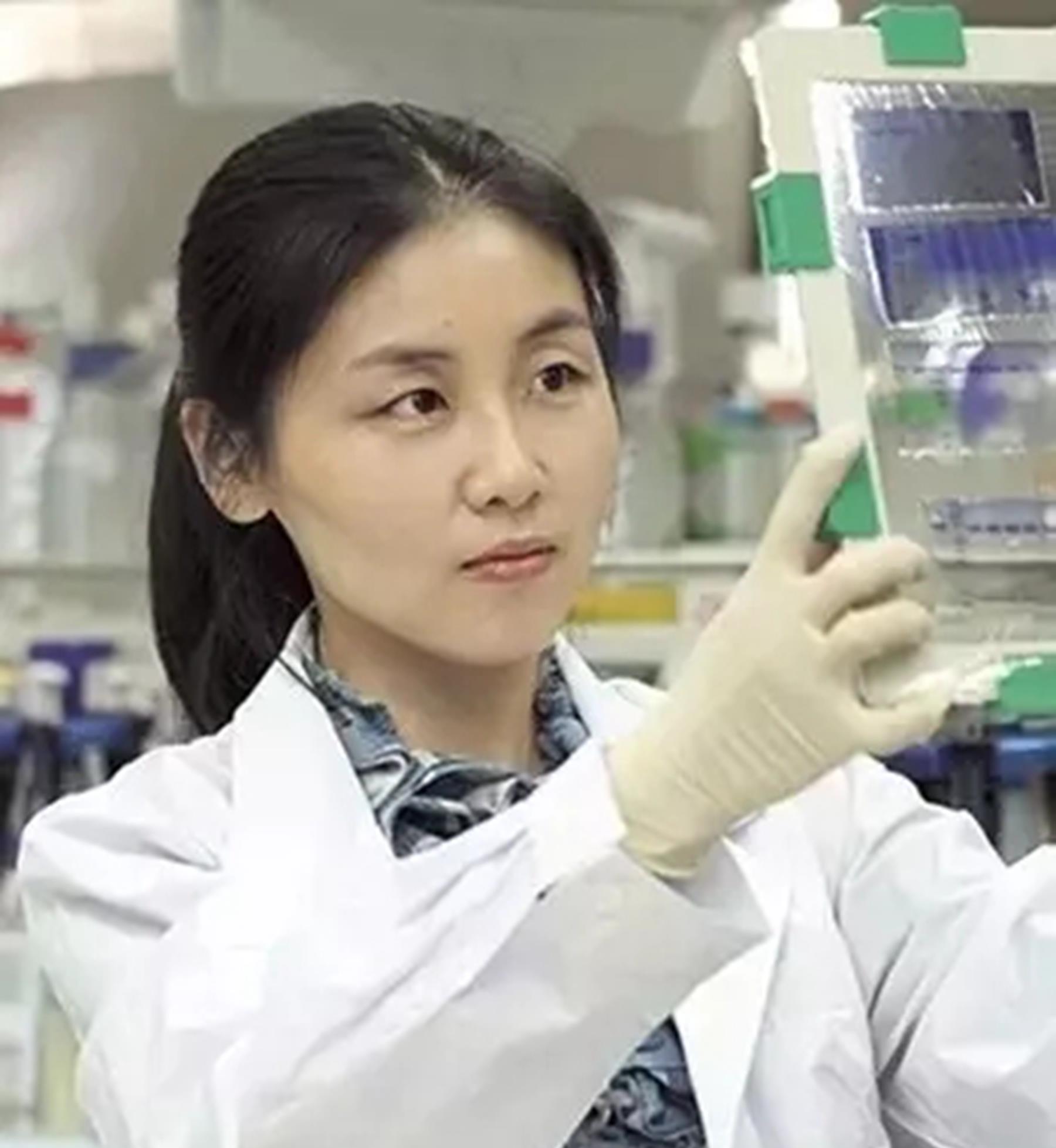 她是清华大学的高颜值教授,很多人以为还是学生,42岁依然单身_颜宁