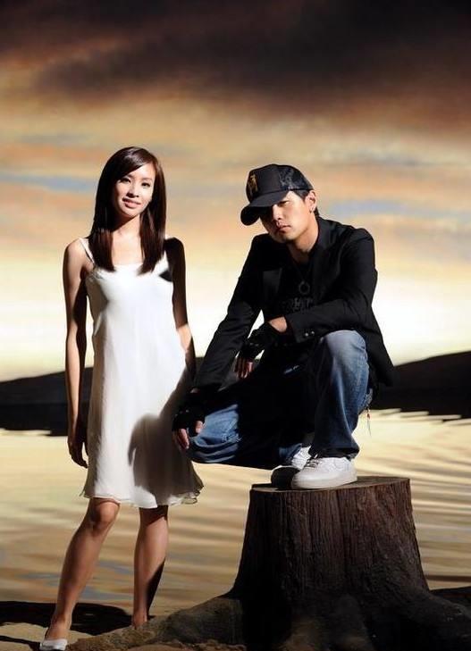 出道二十年,他一直在巅峰,却捧不红身边人_周杰伦_周董为_温岚