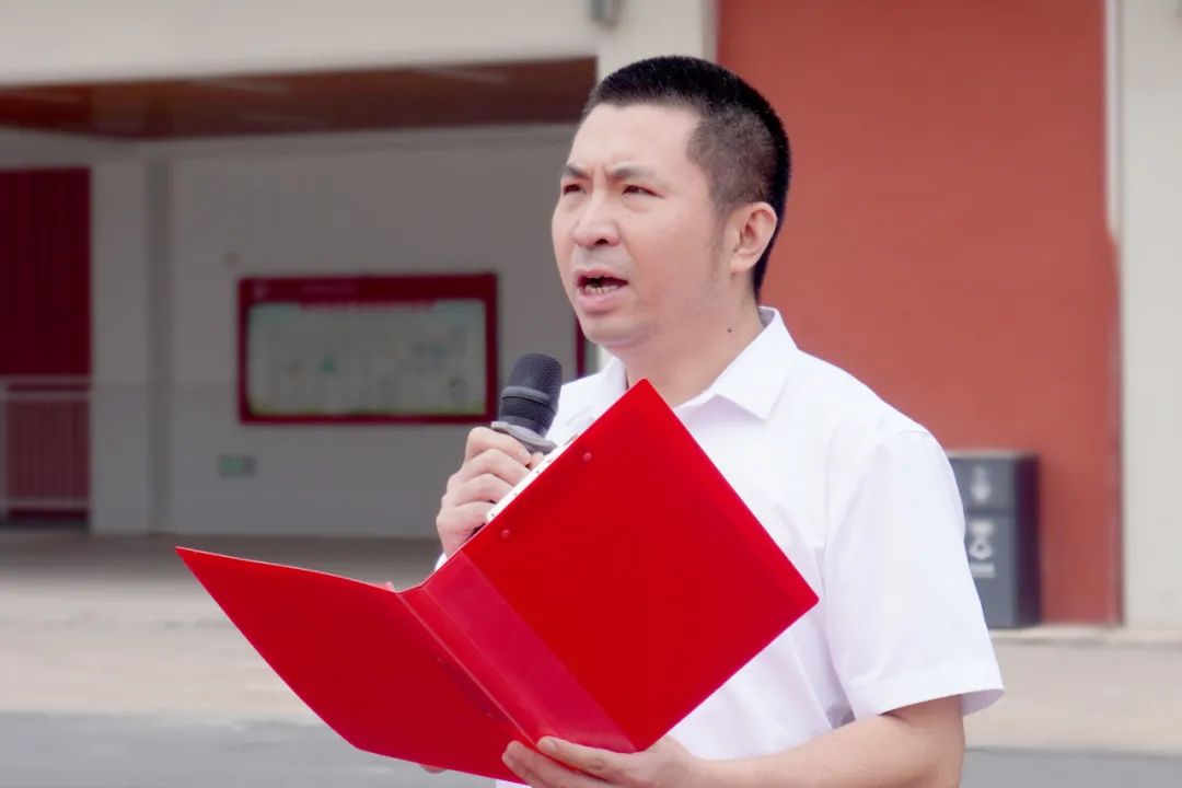 学校举行2023年高一新生军训结营仪式暨汇报表演_全体_谭小刚_生活