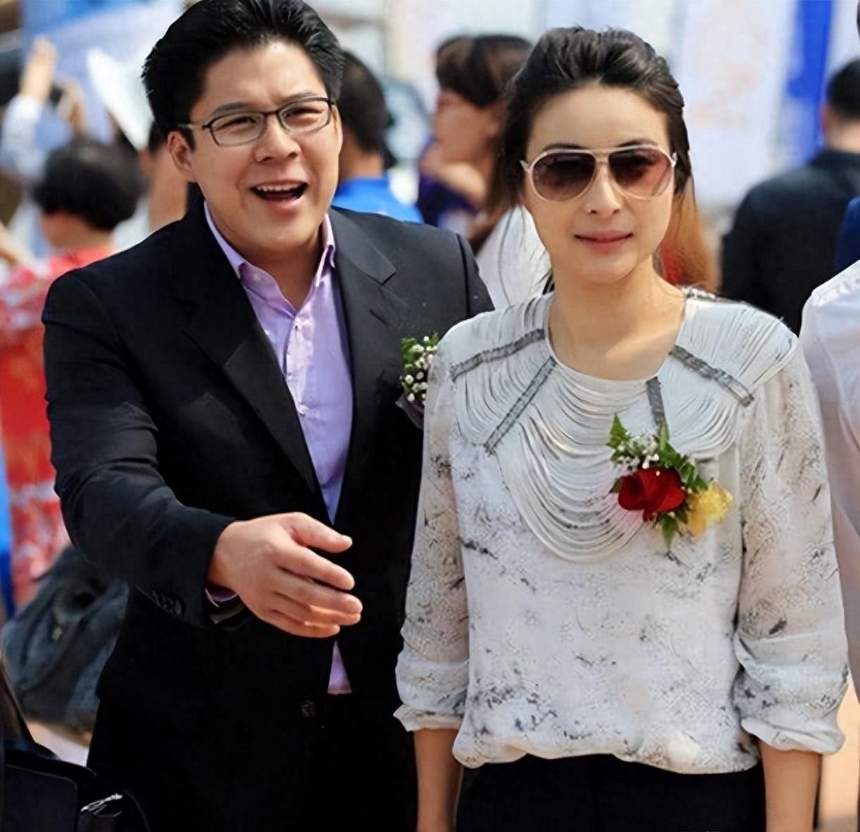 霍启山:曾是章子怡最想嫁的男人,帅过汪峰,今身价百亿仍单身_郭晶晶