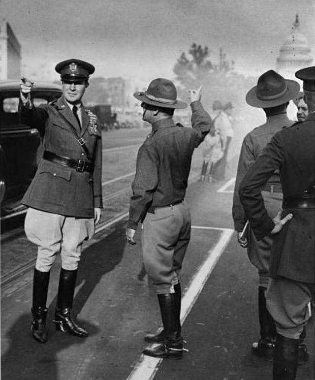 历史何其相似:1932年的华盛顿,讨薪美国大兵血洒自己人枪下_美政府