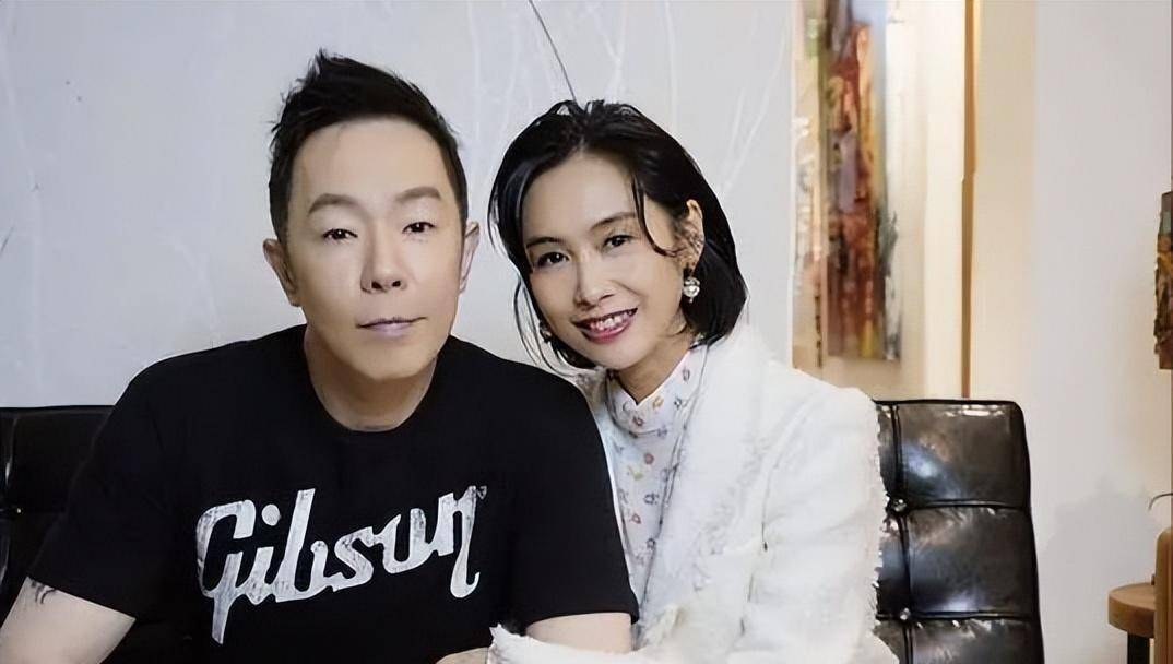 52岁朱茵现状:住深山残屋,开小破车,却活成港版李子柒_周星驰_罗慧娟