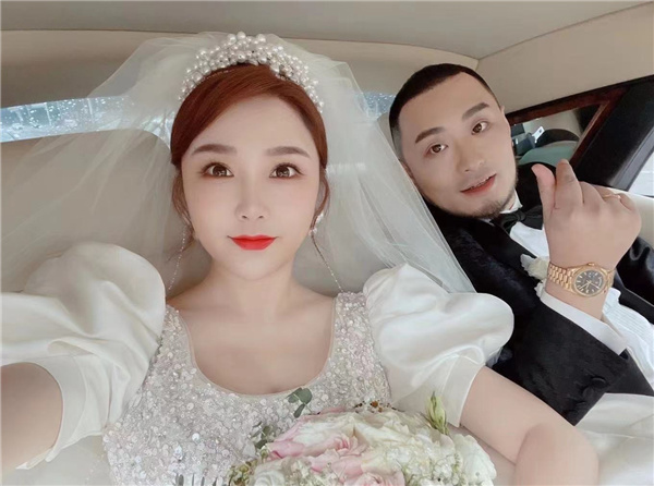 《创1》江璟儿官宣婚讯,总裁老公帅气多金,赵让李鑫一担伴郎_婚礼_夏