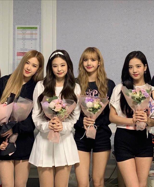 王嘉尔出面力挺,被王大陆当众表白,lisa到底有啥魅力?