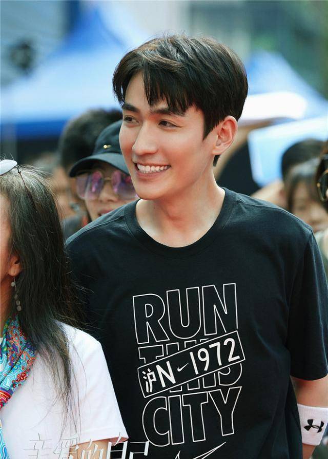 朱一龙再遭诋毁?向阳而生的人,避不了这样的说辞_刘诗诗_亲爱的_新剧