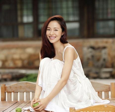内地8位隐婚生子的女星:倪虹洁分手背负千万债务,吴倩事业受挫_黄圣依