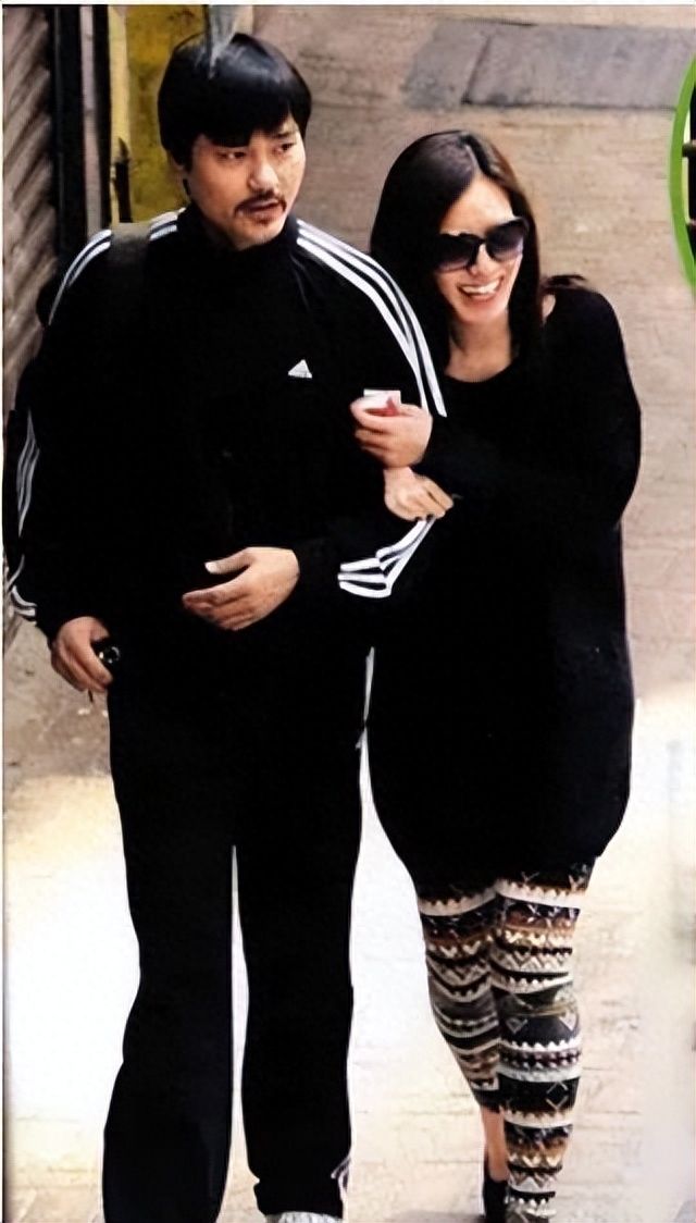 有指分手原因是女方希望尽快嫁人,但是林家栋并没有想要和女方结婚的