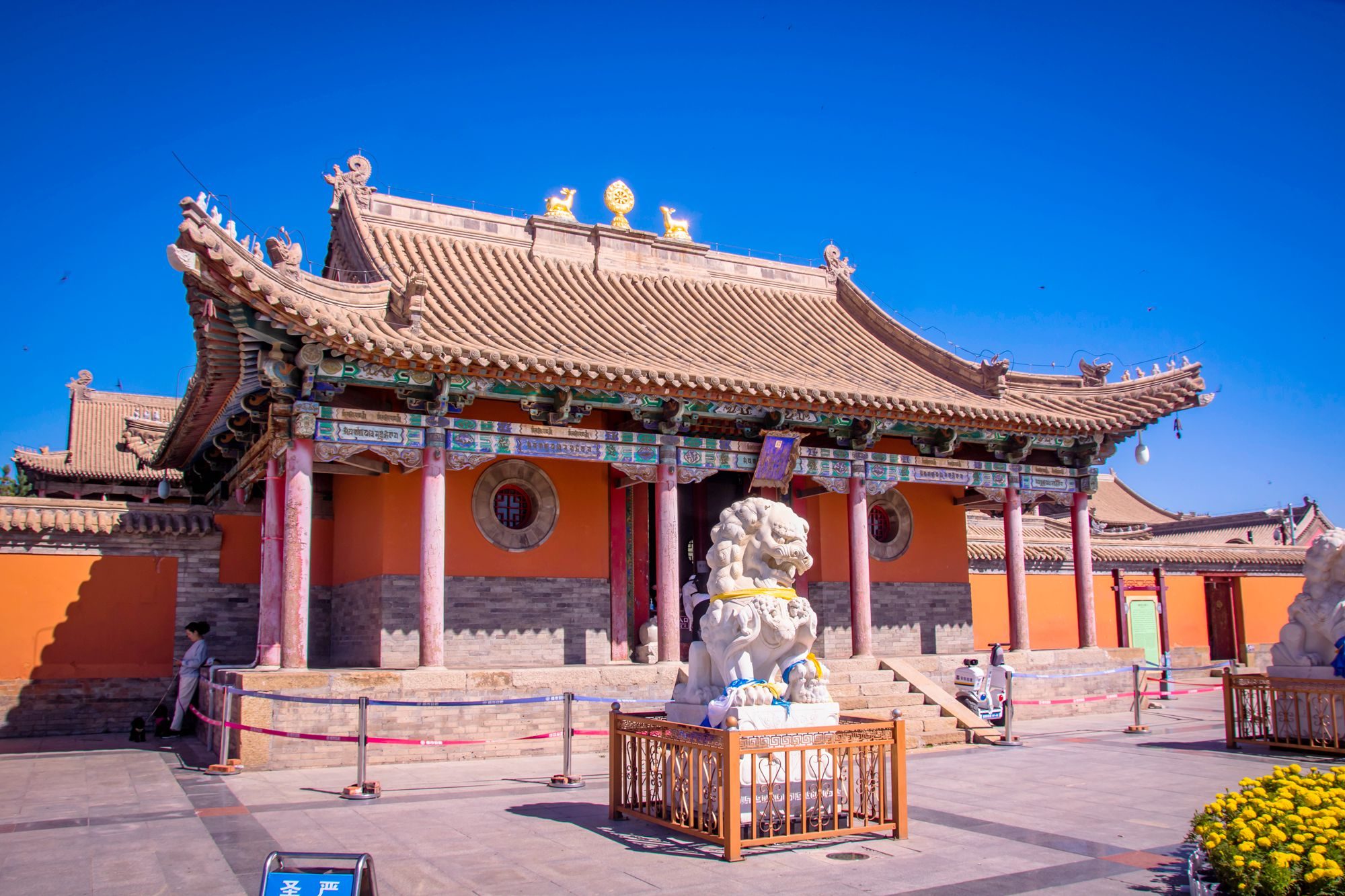 锡林浩特贝子庙,内蒙古四大庙宇之一,享有"北国名刹"的美誉_建筑_寺庙