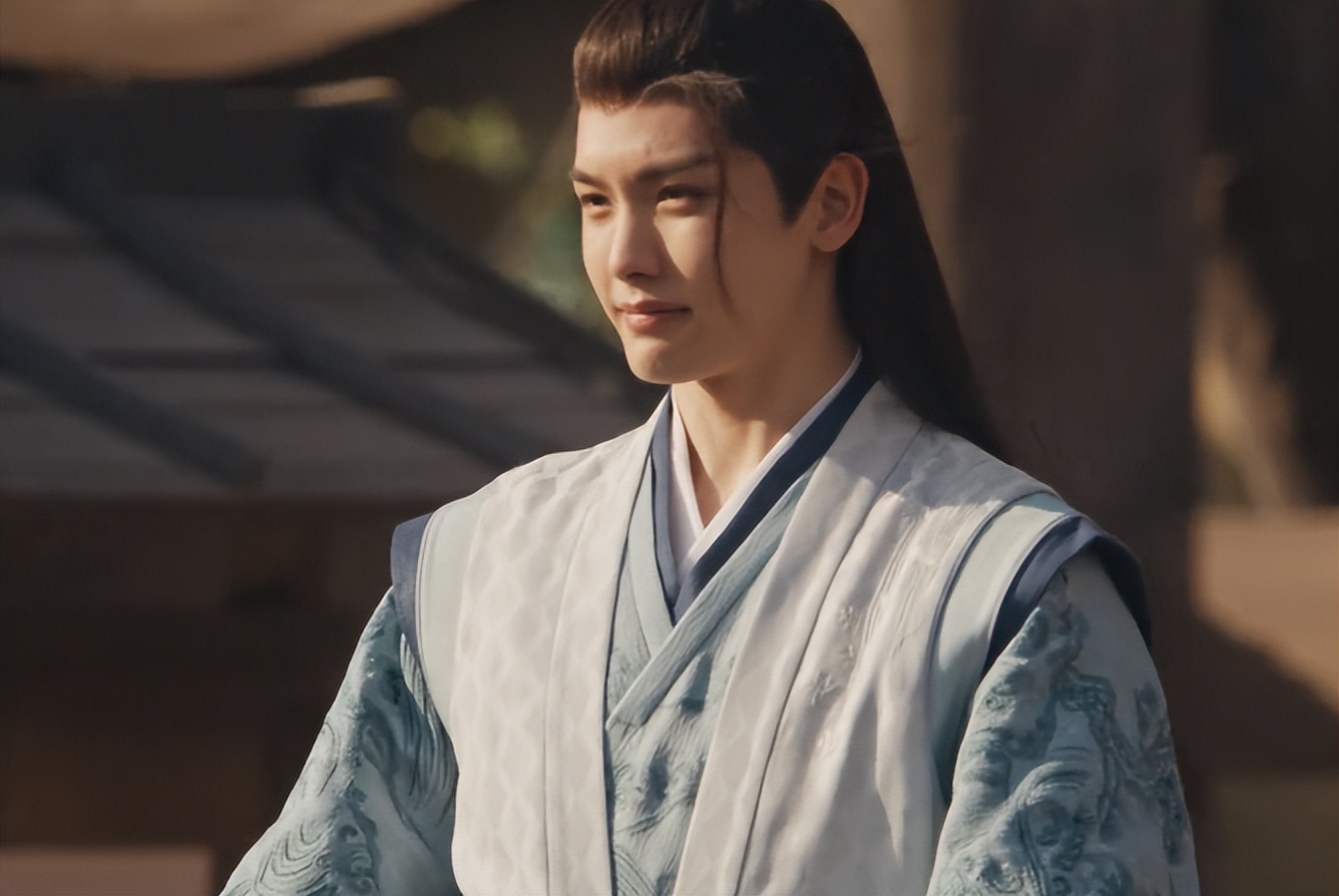 《半是蜜糖半是伤》里一心扑在程序上的"人间直尺"李小川,演技与颜值