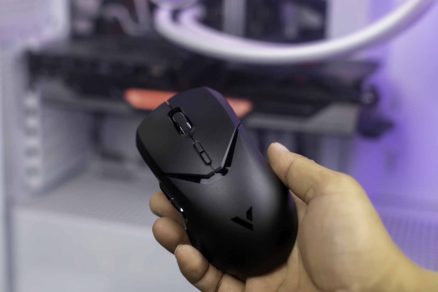 雷柏VT9PRO轻量化双模无线游戏鼠标,68g的重量到底香不香?