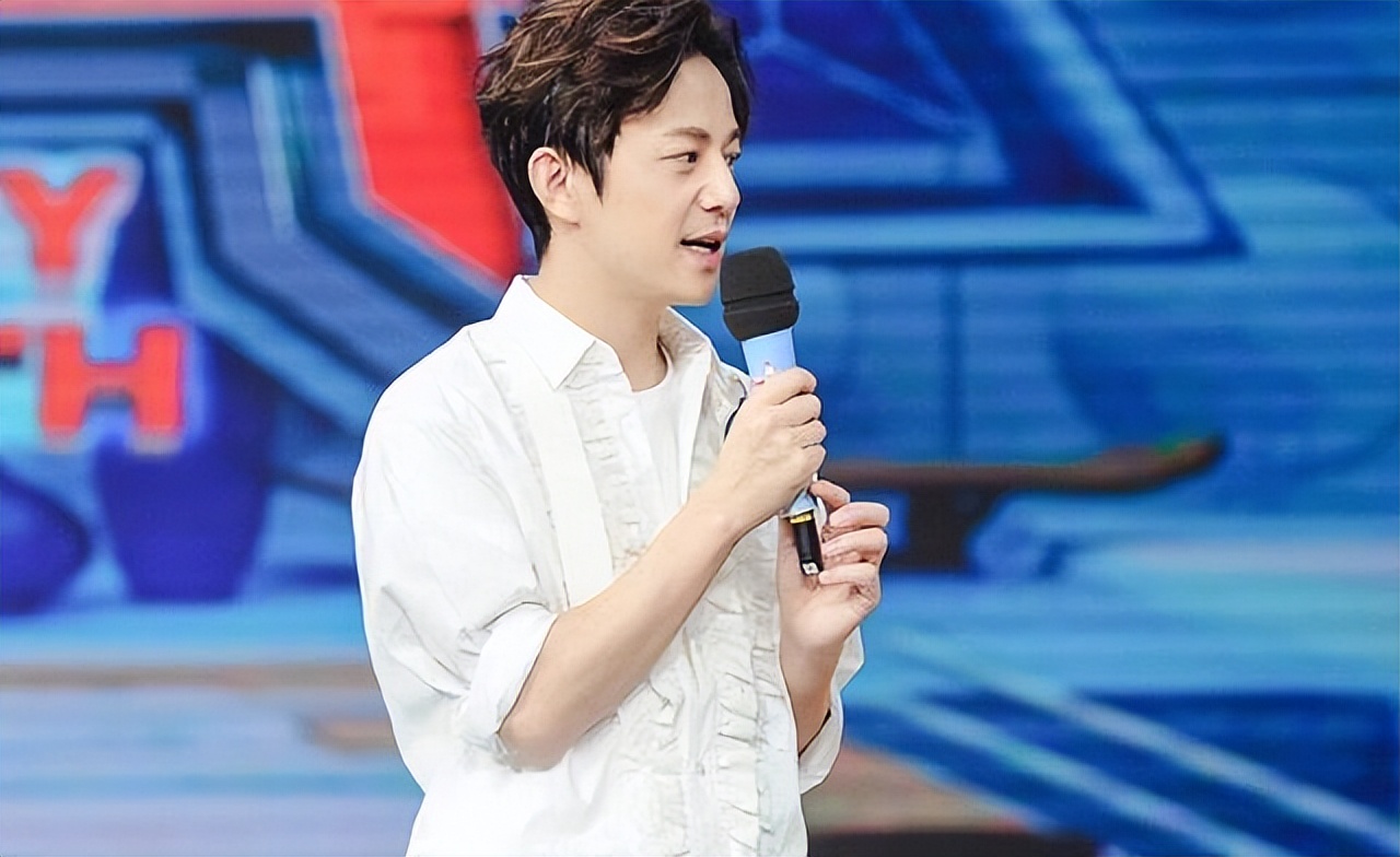 何炅塌房反转,保姆贪婪面目暴露,把她当妹妹被反咬一口_哥哥_事情