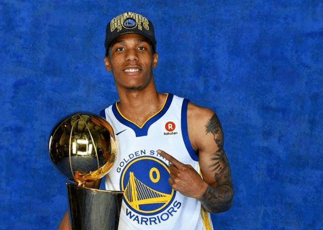 三连冠到失业,勇士旧将麦考因签约欧洲球队被拒,28岁就无球可打_球员