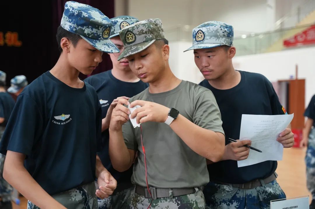 长沙县昌济中学隆重举行首届空天国防特色班开班仪式!