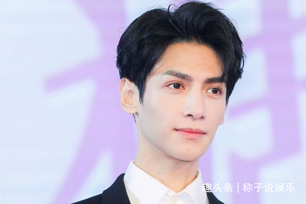 任嘉伦身高被黑!