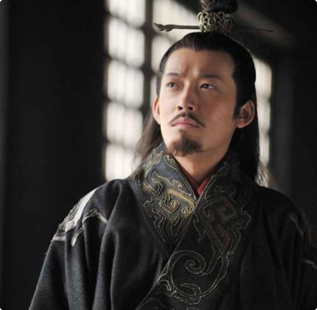 《孙子大传》中卧薪尝胆的勾践,翻出他的表演履历,就会发现,张博从不