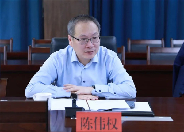 上海外服(集团)有限公司董事长陈伟权一行到清镇市考察_发展_职教城